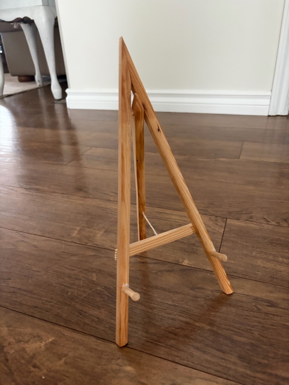 Wooden Display Easel - Natural Wood
